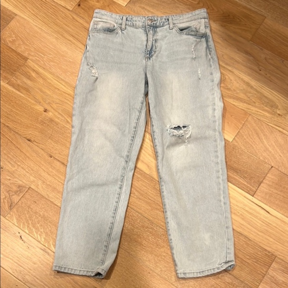 Joe's Jeans women’s size 29 distressed‎ denim jeans in light blue wash
